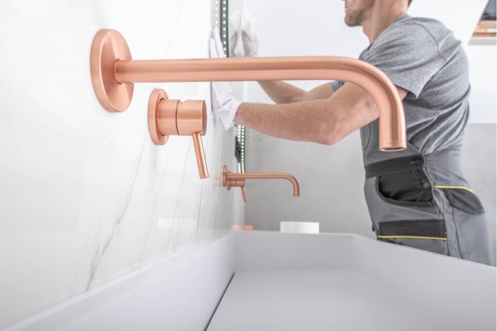 copper pipes installation