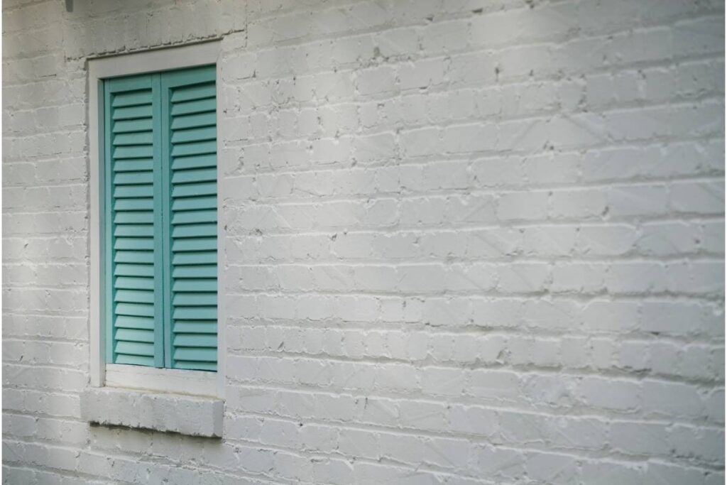 choosing the right paint for brick exteriors