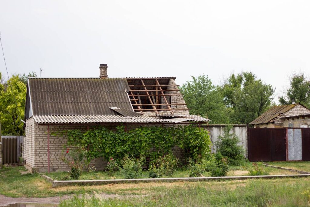 common roofing problems due to hurricanes and high winds in corpus christi, texas