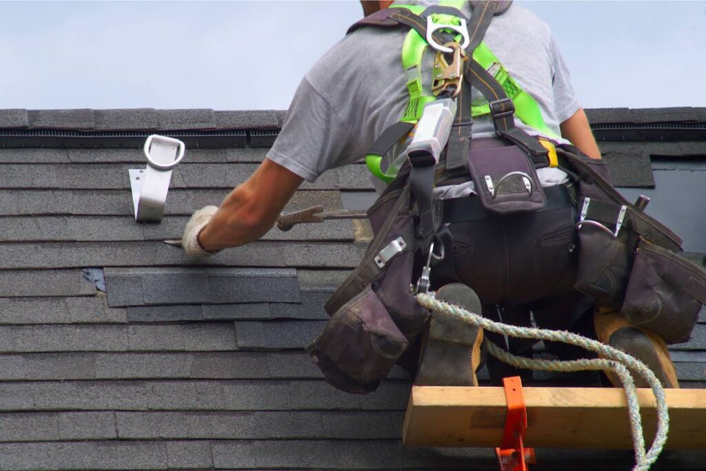 How to Get Your Roof Winter-Ready - preventive maintenance