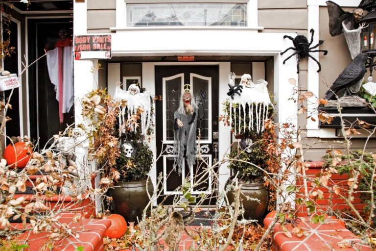 How to Post-Halloween Refresh: Transitioning From Spooky Season to Everyday Paint Looks