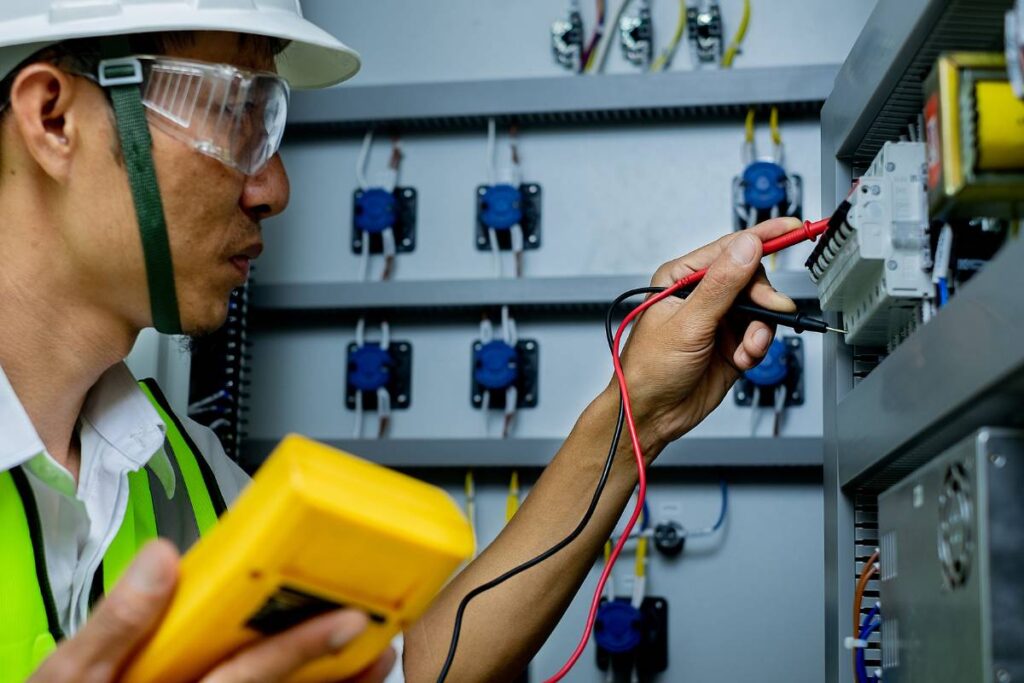 Storm Season Electrical Safety Tips - know to shut off power